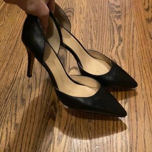 Banana Republic D’orsay black leather heel